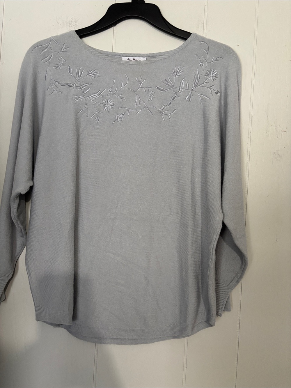 Vita Milano Light Gray Floral Embroidered Boatneck Sweater